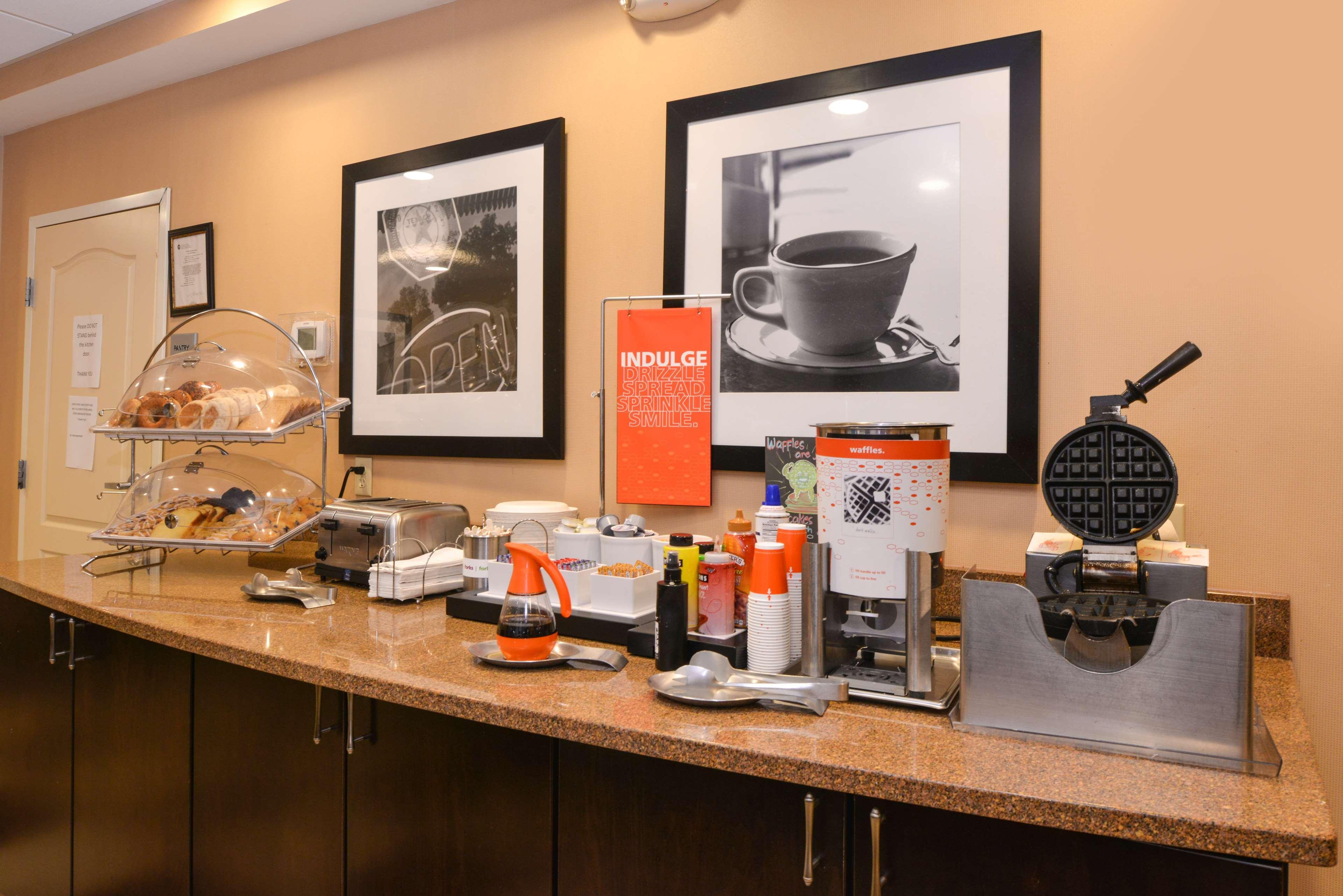 Hampton Inn Milford Buitenkant foto